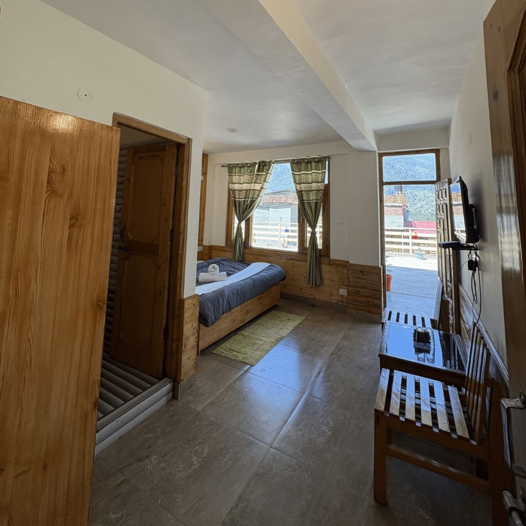 manali hotel booking​